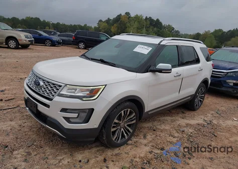 2017 Ford Explorer Platinum z USA, uszkodzony, nr VIN 1FM5K8HT0HGC59860